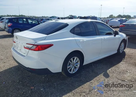 2025 Toyota Camry Le z USA, uszkodzony, nr VIN 4T1DAACK2SU019576
